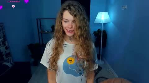 Snapshot of nataly_hello chatting on September 29, 5:23 am Natalie online show from September 29, 5:23 am