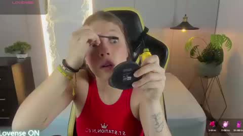 Snapshot of nataly_rodri chatting on September 8, 7:57 pm Nataly online show from September 8, 7:57 pm