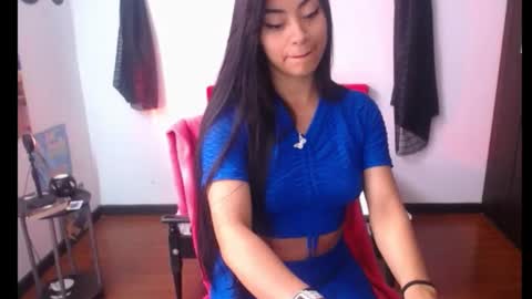 Snapshot of natalyescobar_lx chatting on January 23, 2:17 pm Nataly Escobar online show from January 23, 2:17 pm