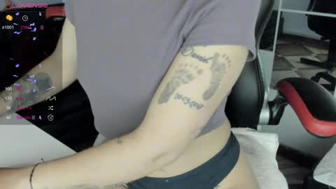 Snapshot of natasha__logan chatting on September 19, 4:22 am Natasha online show from September 19, 4:22 am