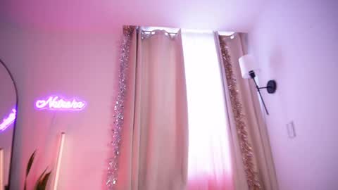 Natasha Sccott online show from May 15, 6:43 pm