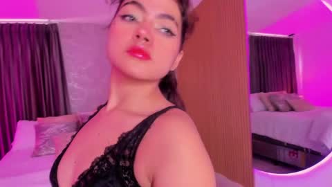 Natasha aniston1 online show from June 9, 7:13 pm