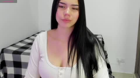 Snapshot of natasha_su chatting on January 5, 4:06 pm Natalia online show from January 5, 4:06 pm