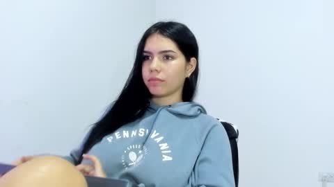 Snapshot of natasha_su chatting on October 10, 9:52 pm Natalia online show from October 10, 9:52 pm