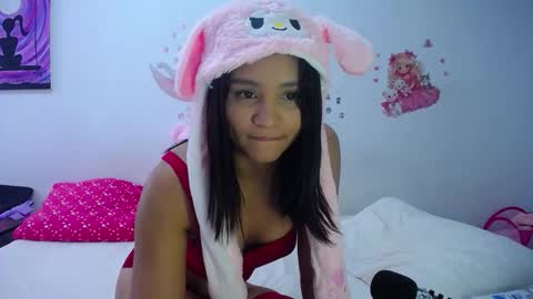 Snapshot of natashaaxx chatting on October 19, 10:12 pm Natalia online show from October 19, 10:12 pm