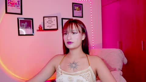 Nathalia Ramirez online show from June 22, 2:27 am