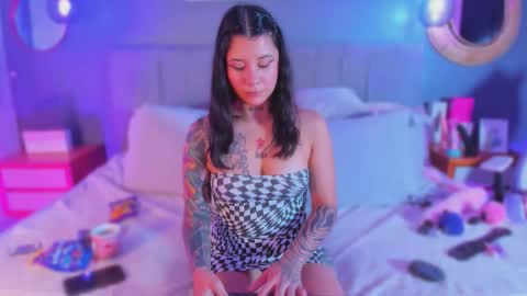 nathalia stone  online show from February 3, 3:37 am