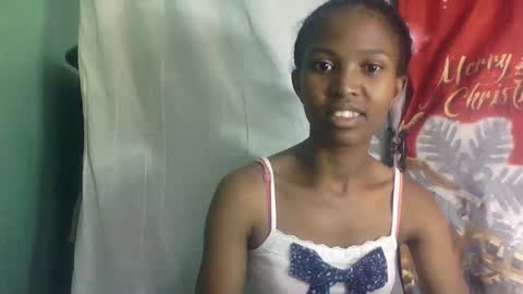Snapshot of nathalie004 chatting on October 8, 8:07 am nathalie004 online show from October 8, 8:07 am
