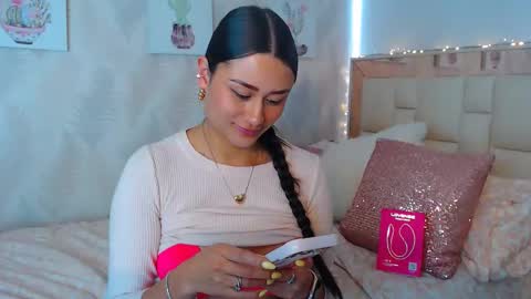 Nathalie Rose online show from May 16, 1:32 pm