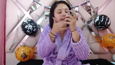 nathaly low online show from October 16, 3:09 am