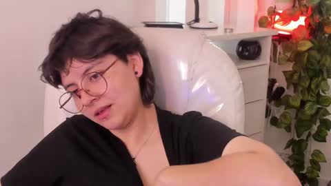 nathalyy_ds online show from June 25, 8:21 pm