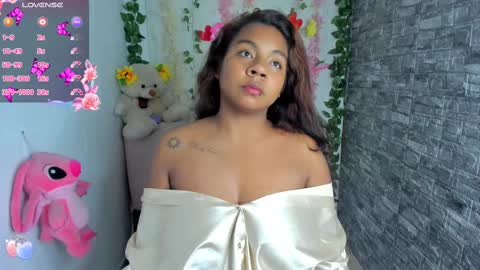 Snapshot of nathasha_jhonsom_ chatting on March 9, 5:44 am Naty online show from March 9, 5:44 am