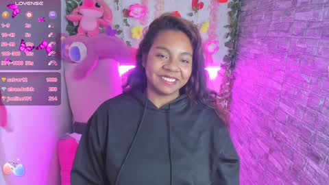 Snapshot of nathasha_jhonsom_ chatting on December 22, 8:05 am Naty online show from December 22, 8:05 am