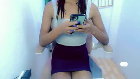 Snapshot of native_princess1 chatting on October 16, 9:45 am native_princess1 online show from October 16, 9:45 am