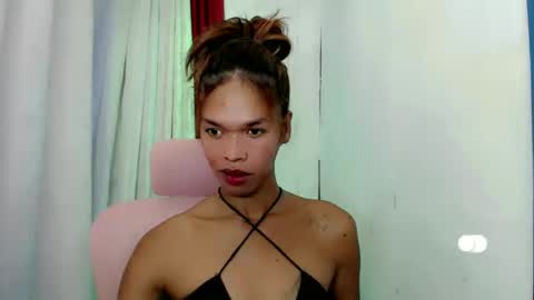 Snapshot of native_princess1 chatting on February 9, 7:49 am native_princess1 online show from February 9, 7:49 am