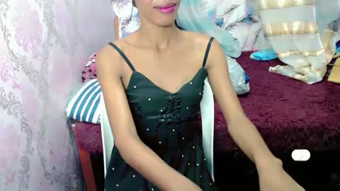 Snapshot of native_princess1 chatting on September 24, 3:33 pm native_princess1 online show from September 24, 3:33 pm