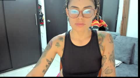 natt_op online show from May 1, 11:19 pm
