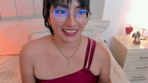 Nathalie online show from May 5, 8:56 pm