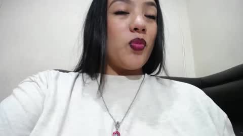 Snapshot of nattyhott1 chatting on October 21, 6:06 am Natty online show from October 21, 6:06 am