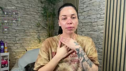 NATTY FIERROS online show from December 22, 6:33 pm