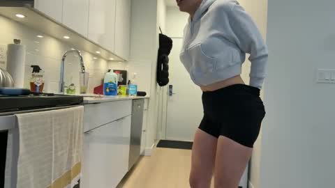 NATTY FIERROS online show from January 15, 10:05 pm