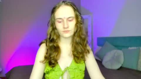 Snapshot of natural_meri_ chatting on October 13, 5:21 am Meri online show from October 13, 5:21 am