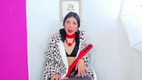 Snapshot of naty_dubois chatting on December 2, 7:10 am Naty online show from December 2, 7:10 am