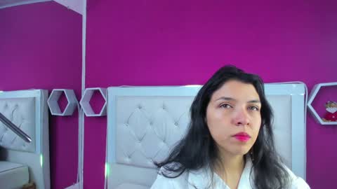 Snapshot of naty_dubois chatting on December 28, 3:26 am Naty online show from December 28, 3:26 am