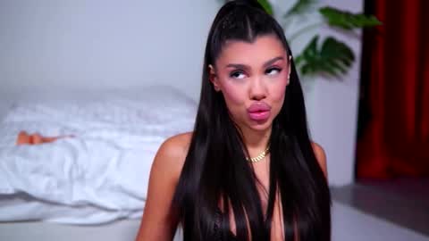 Naty online show from September 25, 7:40 am