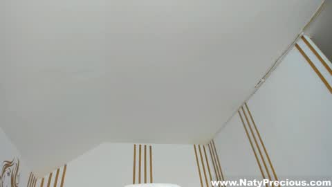 Snapshot of natyprecious chatting on January 27, 1:52 pm NatyPrecious online show from January 27, 1:52 pm