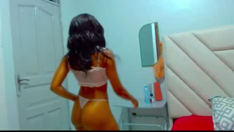 naughtyxoxo online show from August 3, 11:54 pm