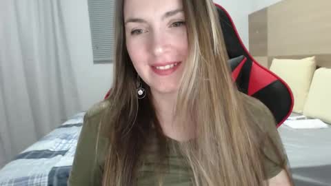 Snapshot of naughty_popa chatting on October 18, 3:31 am Ann online show from October 18, 3:31 am