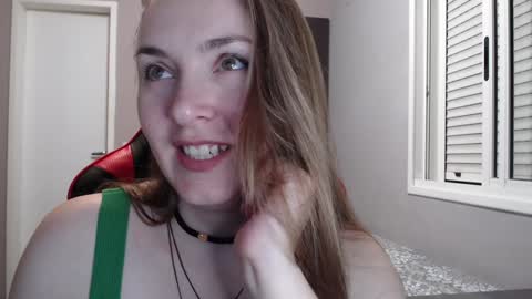 Snapshot of naughty_popa chatting on January 22, 1:21 am Ann online show from January 22, 1:21 am