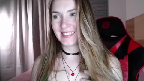 Snapshot of naughty_popa chatting on February 15, 2:37 am Ann online show from February 15, 2:37 am