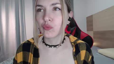 Snapshot of naughty_popa chatting on February 23, 2:45 am Ann online show from February 23, 2:45 am
