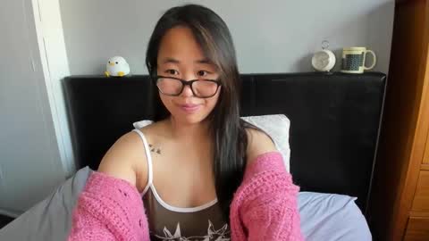 Gigi Chu  online show from October 22, 1:27 pm