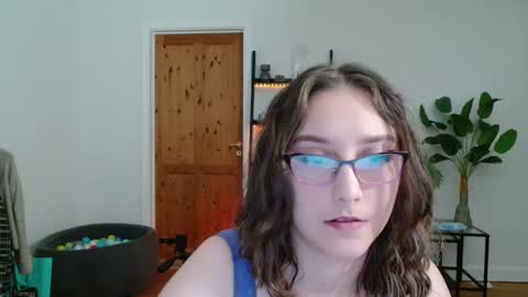 Snapshot of naughtyrapunzel7 chatting on December 9, 12:19 pm Ella - Naughty Rapunzel online show from December 9, 12:19 pm