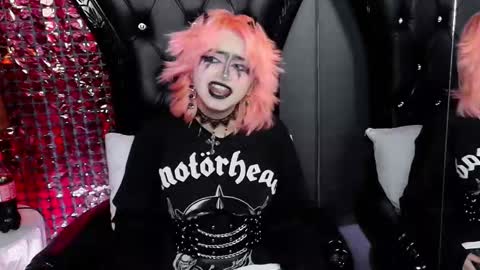 Navier  online show from January 5, 9:07 pm