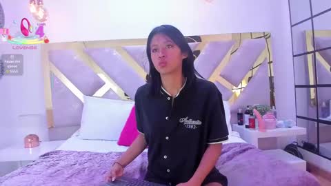 Snapshot of nayara_macherano chatting on March 10, 9:34 am nayara_macherano online show from March 10, 9:34 am