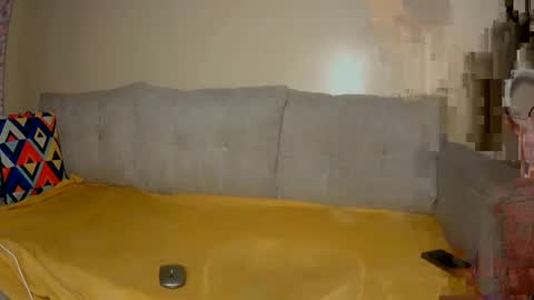 nayela_ online show from June 22, 1:19 pm