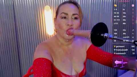 nazly_bigass online show from February 10, 10:57 pm