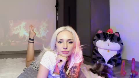 necroblonde online show from June 1, 3:19 am