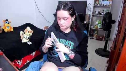 Geek Nicole    im Neeko UwU online show from July 10, 12:16 pm