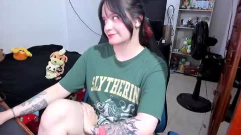 Geek Nicole    im Neeko UwU online show from July 6, 3:03 pm