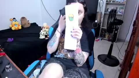 Geek Nicole    im Neeko UwU online show from July 17, 12:09 pm