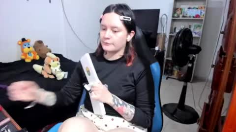 Geek Nicole    im Neeko UwU online show from July 19, 1:35 pm