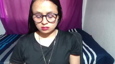 Snapshot of negrita_25 chatting on September 13, 2:36 pm Zoe online show from September 13, 2:36 pm