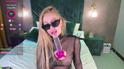 Melissa online show from October 19, 6:26 am