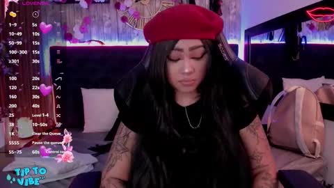 Miah online show from December 2, 6:32 pm