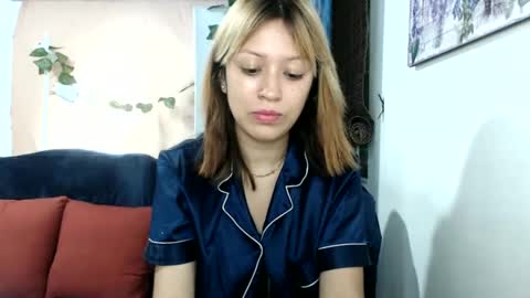 Snapshot of nena_lov chatting on March 11, 11:59 pm Star online show from March 11, 11:59 pm